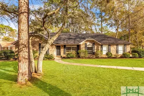 403 Richmond Ln, Hinesville, GA 31313