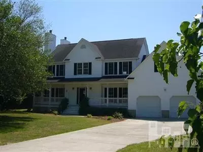 105 N Drake Rd, Hampstead, NC 28443 photo 1