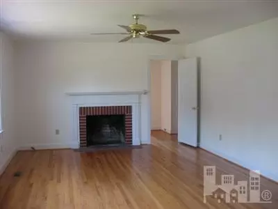 515 E Murphy St, Wallace, NC 28466 photo 2