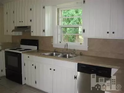 515 E Murphy St, Wallace, NC 28466 photo 4