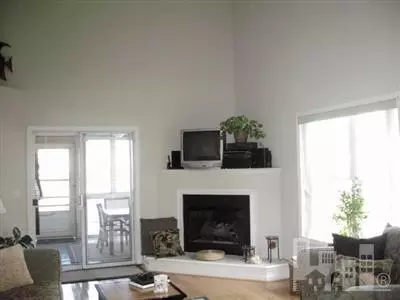 645 Sloop Pointe Ln, Kure Beach, NC 28449 photo 3