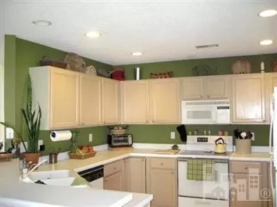645 Sloop Pointe Ln, Kure Beach, NC 28449 photo 5