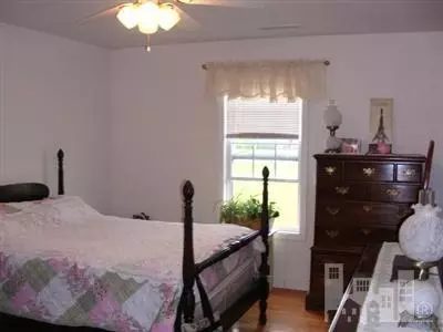 128 Derby Ln, Hampstead, NC 28443 photo 5