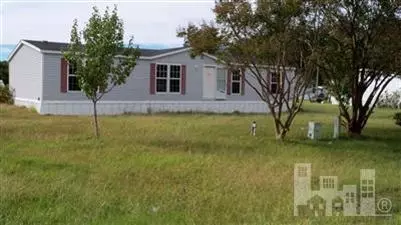 330 Tarheel Dr, Clinton, NC 28328 photo 1
