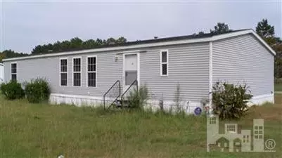 330 Tarheel Dr, Clinton, NC 28328 photo 2