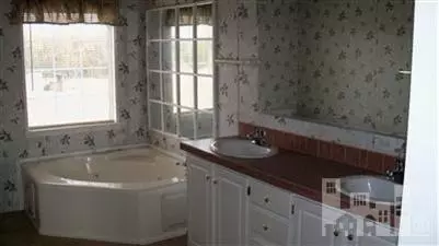 435 E Main St, Faison, NC 28341 photo 12