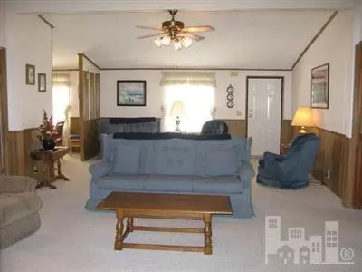 109 Plank Ct, Hampstead, NC 28443 photo 2