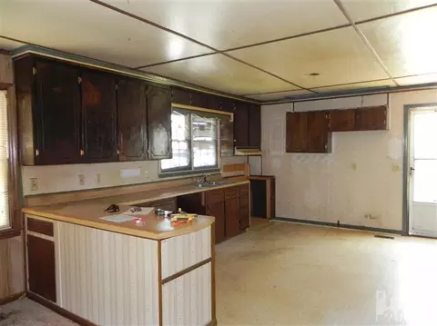 415 E Morisey Blvd, Clinton, NC 28328 photo 3