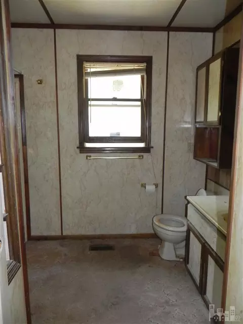 415 E Morisey Blvd, Clinton, NC 28328 photo 6