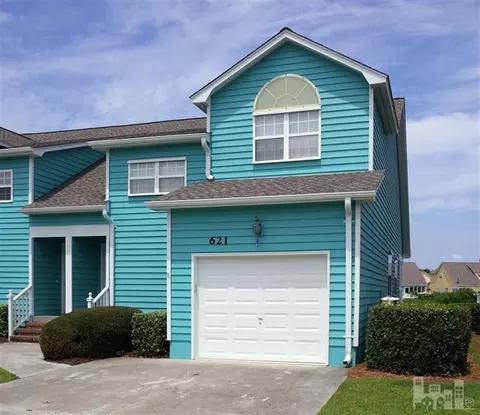 621 Sloop Pointe Ln, Kure Beach, NC 28449 photo 1