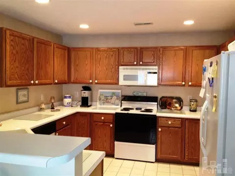 621 Sloop Pointe Ln, Kure Beach, NC 28449 photo 4