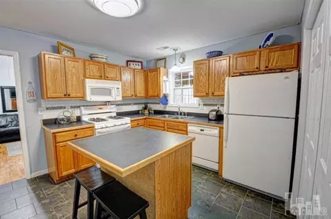 310 Masters Ln, Hampstead, NC 28443 photo 8