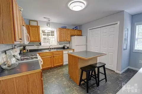 310 Masters Ln, Hampstead, NC 28443 photo 7