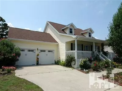 725 Sloop Pointe Ln, Kure Beach, NC 28449 photo 1