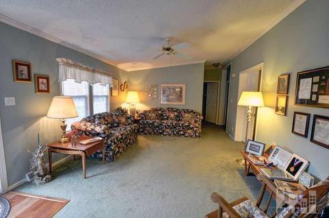139 Groves Point Cir, Hampstead, NC 28443 photo 2