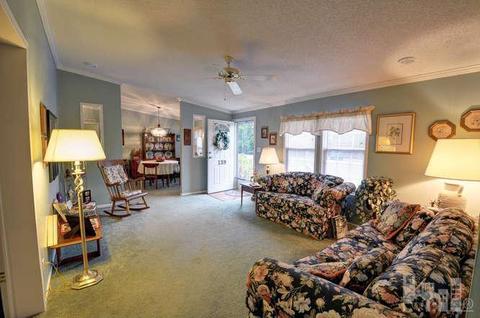 139 Groves Point Cir, Hampstead, NC 28443 photo 3