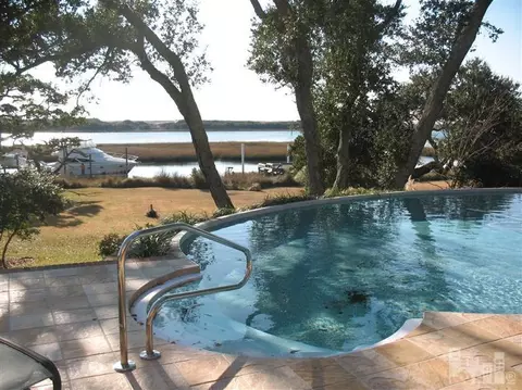 332 Olde Point Loop, Hampstead, NC 28443 photo 4