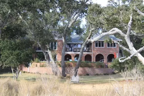 332 Olde Point Loop, Hampstead, NC 28443 photo 1