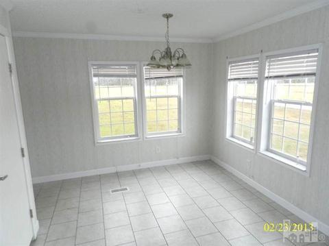 914 Herbert Dr, Kinston, NC 28501 photo 4