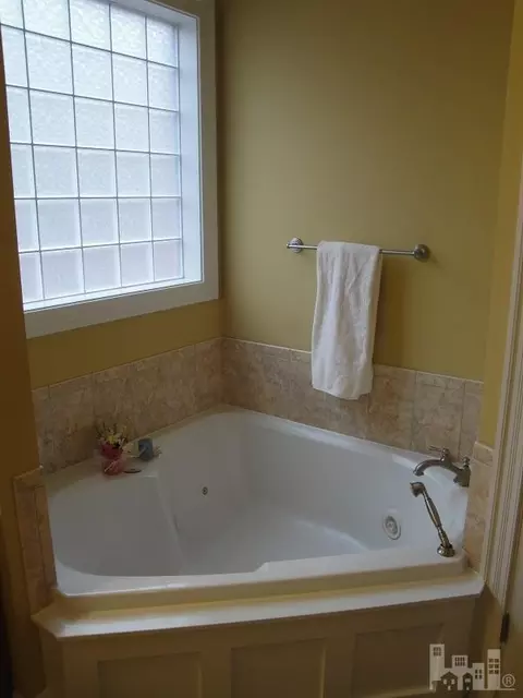 639 Belhaven Dr, Wilmington, NC 28411 photo 9