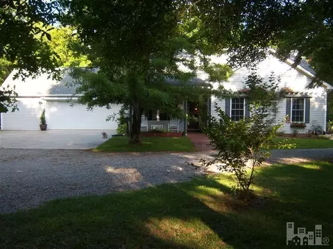 692 Raccoon Hollow Rd, Atkinson, NC 28421 photo 3