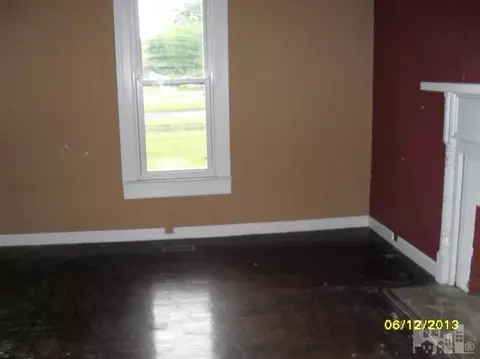 412 Steele St, Mount Olive, NC 28365 photo 3