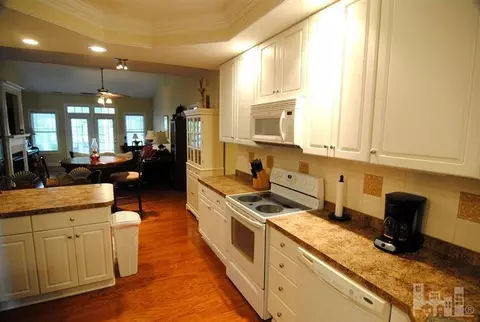 511 Azalea Dr, Hampstead, NC 28443 photo 6