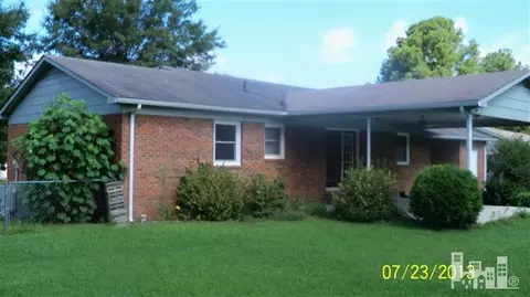 307 Briarcliff Dr, Dunn, NC 28334 photo 2