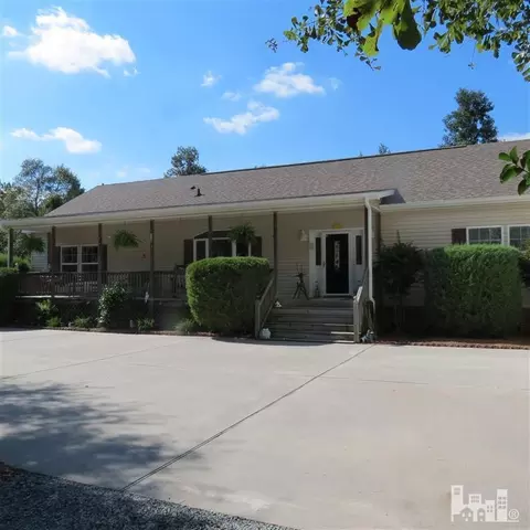 2811 Point Caswell Rd, Atkinson, NC 28421 photo 2
