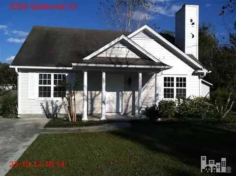 2208 Splitbrook Ct, Wilmington, NC 28411 photo 1