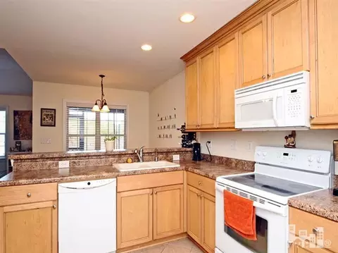 399 Castle Bay Dr #B, Hampstead, NC 28443 photo 10