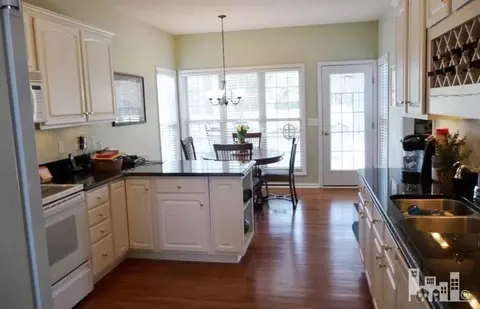 107 Bermuda Cir, Hampstead, NC 28443 photo 4