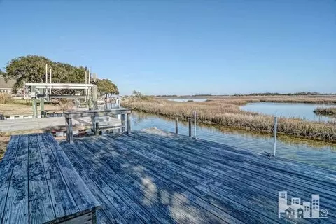 659 Hickory Point Rd, Hampstead, NC 28443 photo 3