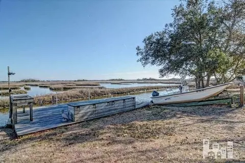 659 Hickory Point Rd, Hampstead, NC 28443 photo 10