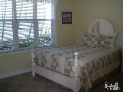 136 Azalea Dr, Hampstead, NC 28443 photo 9