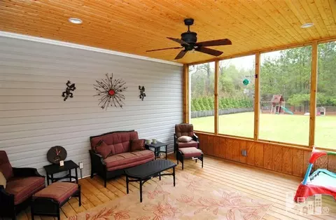 310 Oakmont Dr, Hampstead, NC 28443 photo 5