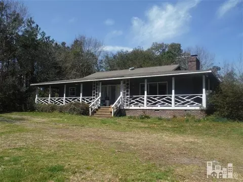 706 Pine St, Hampstead, NC 28443 photo 1