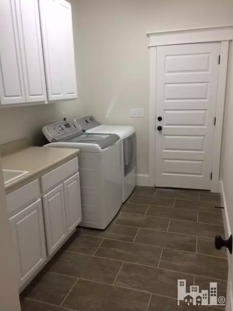 204 E Scarborough Ct, Hampstead, NC 28443 photo 5