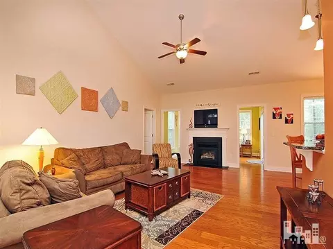 478 Landsdowne Cir, Hampstead, NC 28443 photo 2