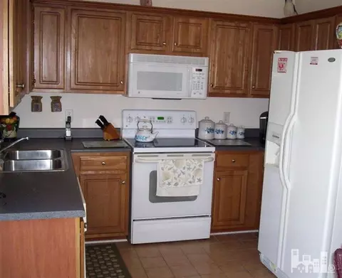 127 Red Bird Ln, Hampstead, NC 28443 photo 8