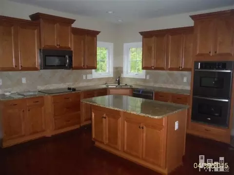 136 Hydrangea Ln, Hampstead, NC 28443 photo 4