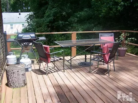105 Willow Rd, Clinton, NC 28328 photo 5