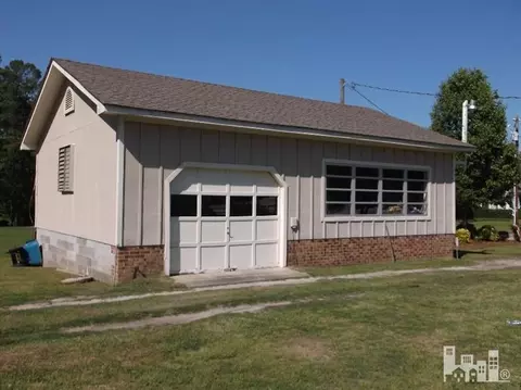 129 E Nance St, Whiteville, NC 28472 photo 13