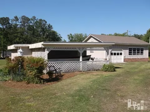 129 E Nance St, Whiteville, NC 28472 photo 11
