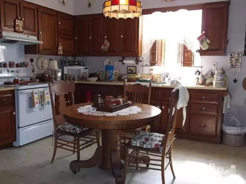 129 E Nance St, Whiteville, NC 28472 photo 4