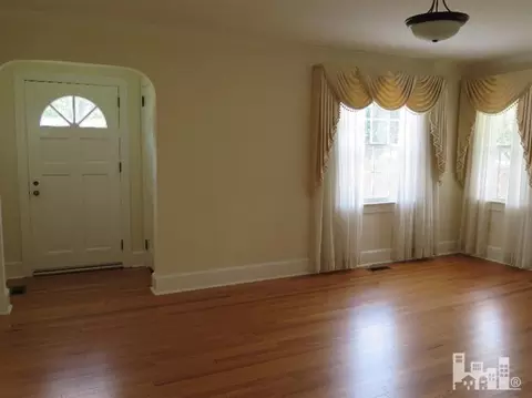 403 E Powell St, Clinton, NC 28328 photo 7