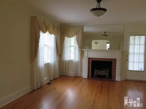 403 E Powell St, Clinton, NC 28328 photo 6