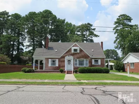 403 E Powell St, Clinton, NC 28328 photo 1