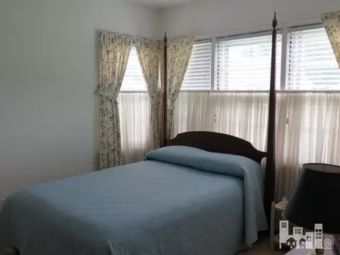 406 E Powell St, Clinton, NC 28328 photo 17