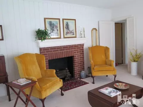 406 E Powell St, Clinton, NC 28328 photo 6